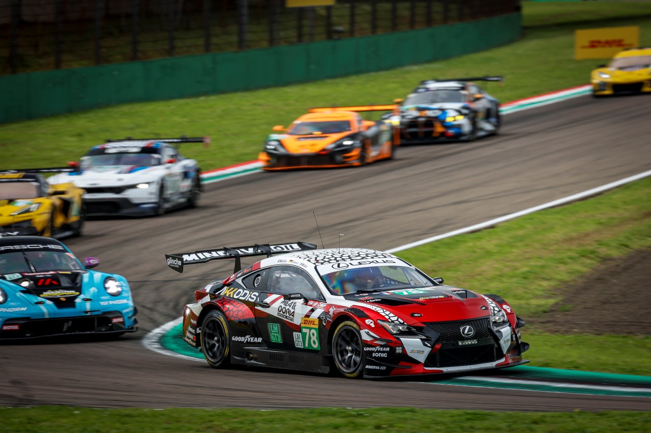 LEXUS RC F GT3 WRACA DO LE MANS. WYŚCIGOWE COUPE W 24-GODZINNYM KLASYKU