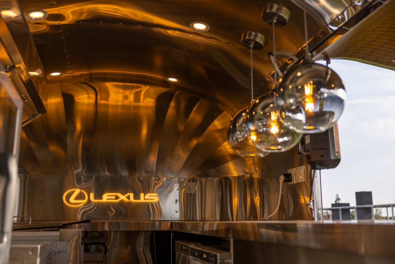 EKSKLUZYWNY FOOD TRUCK LEXUSA „OMOTENASHI ON-THE-GO”. NAJLEPSI SZEFOWIE W PROFESJONALNEJ KUCHNI NA KOŁACH