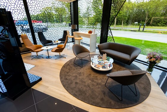 NOWY SALON LEXUSA W PŁOCKU
