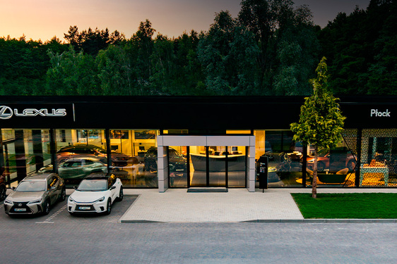 NOWY SALON LEXUSA W PŁOCKU