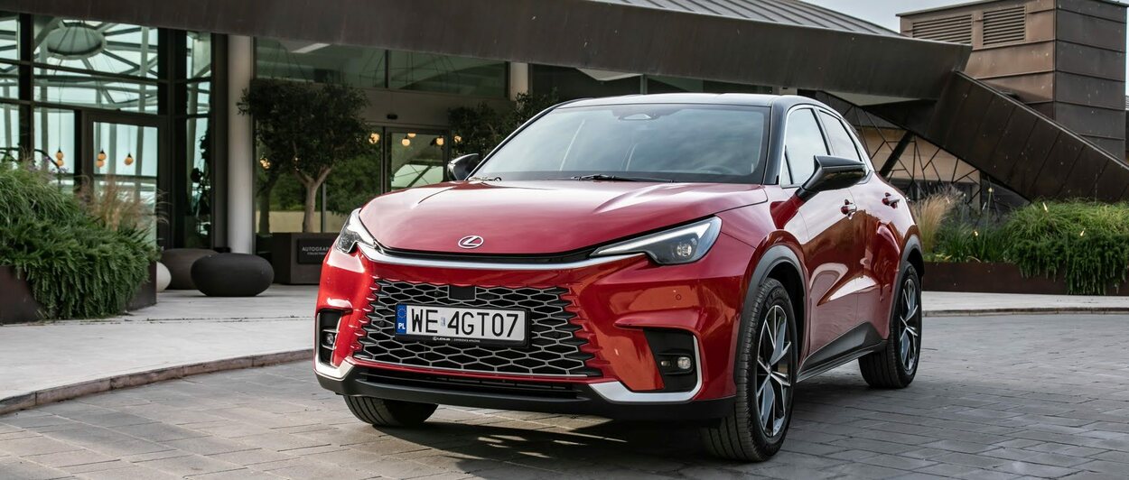 PÓŁROCZE WZROSTÓW LEXUSA. MARKA Z 12-PROCENTOWYM UDZIAŁEM W KLASIE PREMIUM