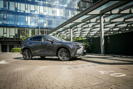 Lexus NX 2022