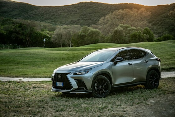 Lexus NX 2022