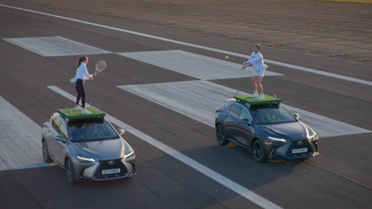 DWA TENISOWE REKORDY GUINNESSA USTANOWIONE NA DACHACH LEXUSÓW NX