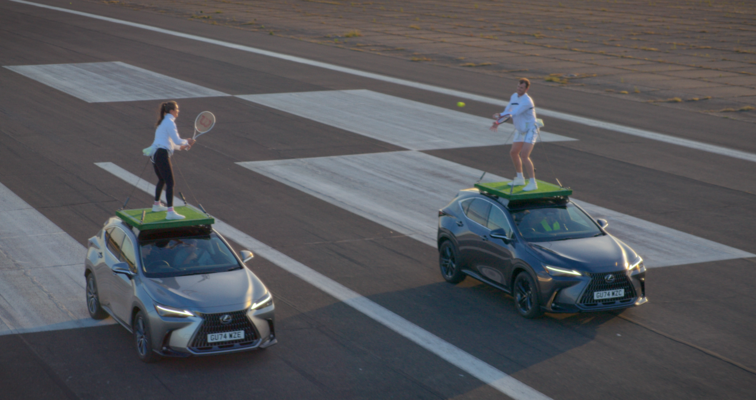 DWA TENISOWE REKORDY GUINNESSA USTANOWIONE NA DACHACH LEXUSÓW NX
