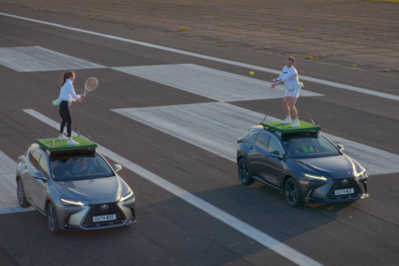 DWA TENISOWE REKORDY GUINNESSA USTANOWIONE NA DACHACH LEXUSÓW NX