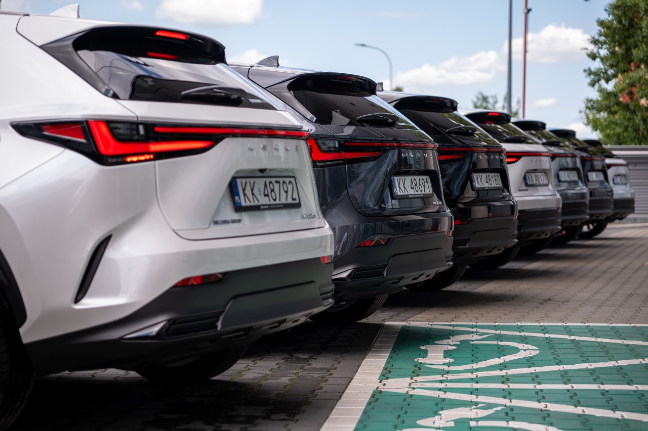 HYBRYDOWE LEXUSY NX DOŁĄCZYŁY DO FLOTY FIRMY BIELENDA
