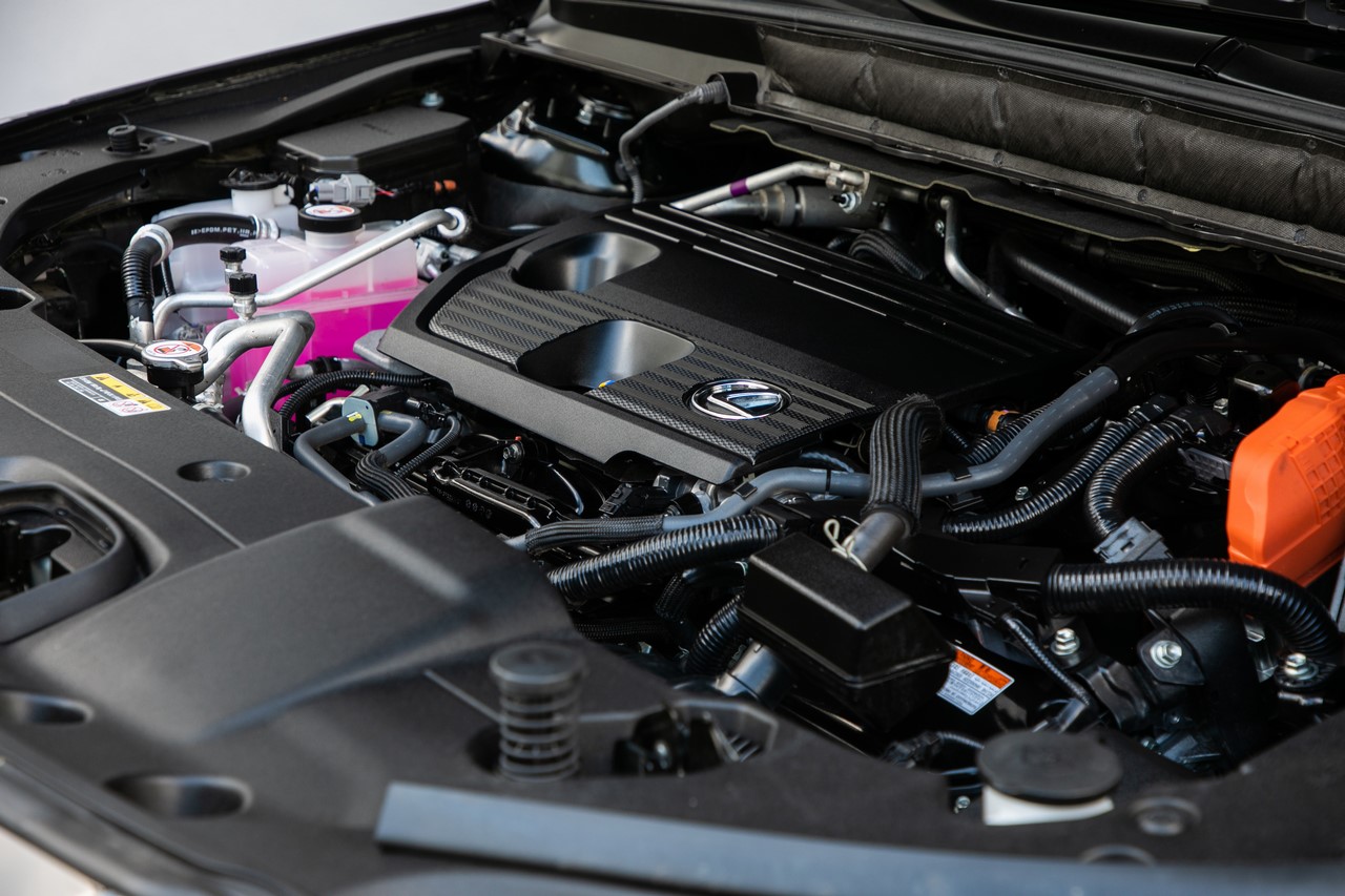 LEXUS OBNIŻYŁ RATY W KINTO ONE DLA HYBRYDY PLUG-IN. NX 450h+ OD 1505 ZŁ NETTO MIESIĘCZNIE