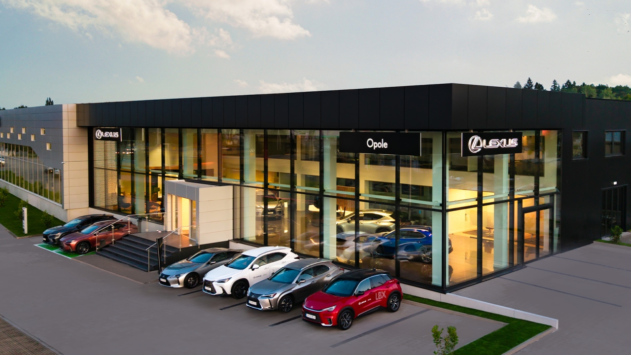 LEXUS OPOLE 24. SALONEM MARKI W POLSCE