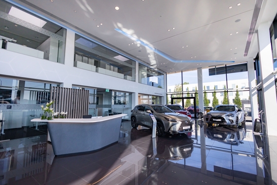 LEXUS OPOLE 24. SALONEM MARKI W POLSCE