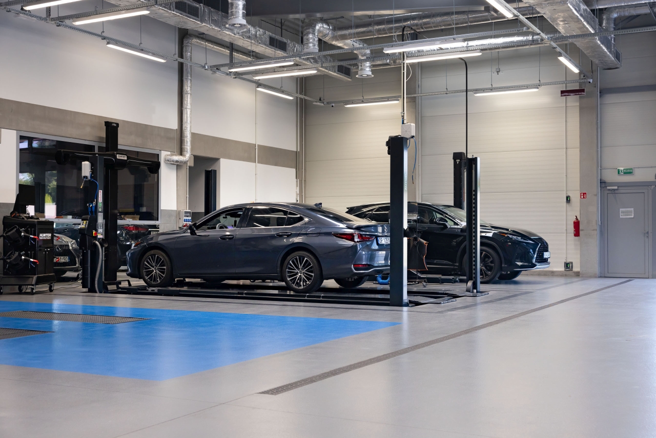 LEXUS OPOLE 24. SALONEM MARKI W POLSCE