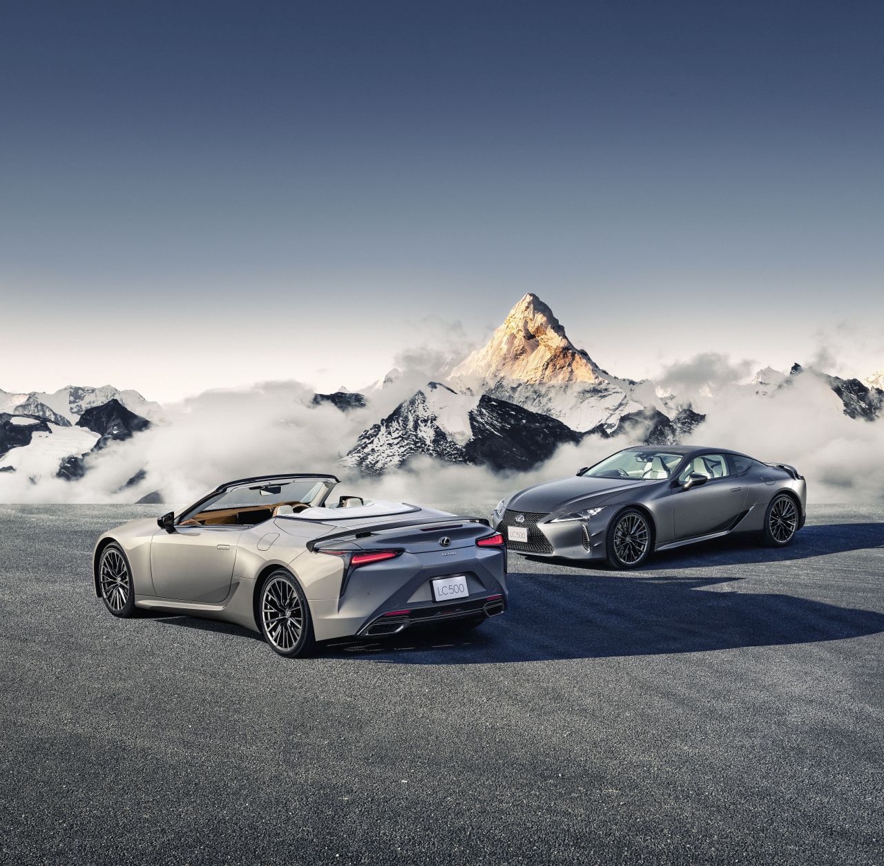 LEXUS LC 500 PINNACLE. KOLEKCJONERSKA WERSJA SPECJALNA DLA JAPONII
