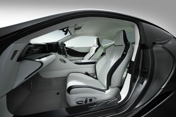 LC 500 i LC 500 Convertible Pinnacle
