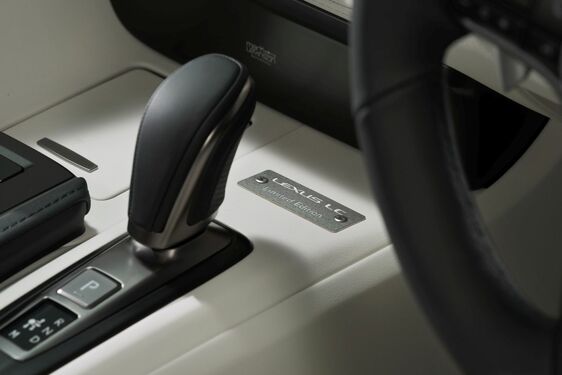 LC 500 i LC 500 Convertible Pinnacle