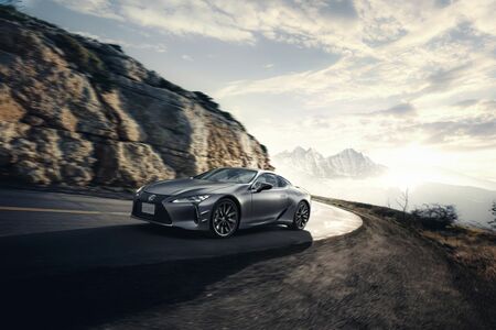 LEXUS LC 500 PINNACLE. KOLEKCJONERSKA WERSJA SPECJALNA DLA JAPONII