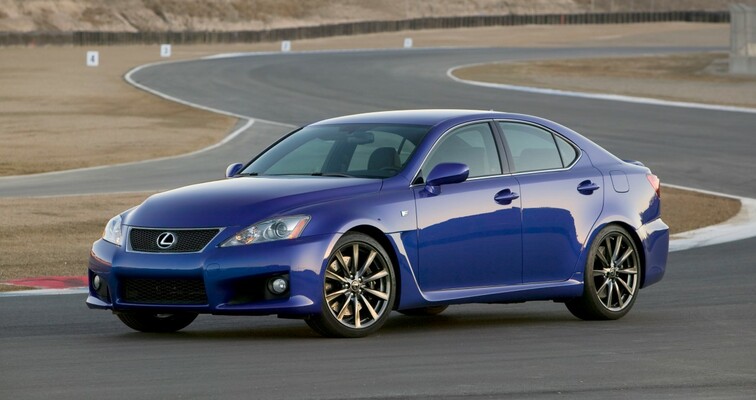 KULTOWE LEXUSY Z LINII F Z SILNIKIEM V8. WYJĄTKOWE MODELE ŁĄCZĄCE KLASĘ PREMIUM ZE SPORTEM
