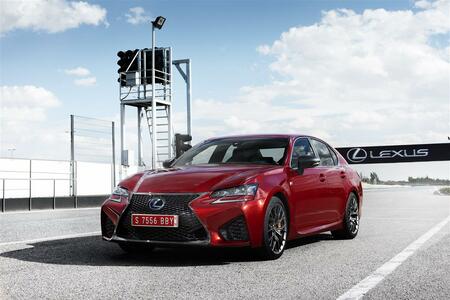 KULTOWE LEXUSY Z LINII F Z SILNIKIEM V8. WYJĄTKOWE MODELE ŁĄCZĄCE KLASĘ PREMIUM ZE SPORTEM