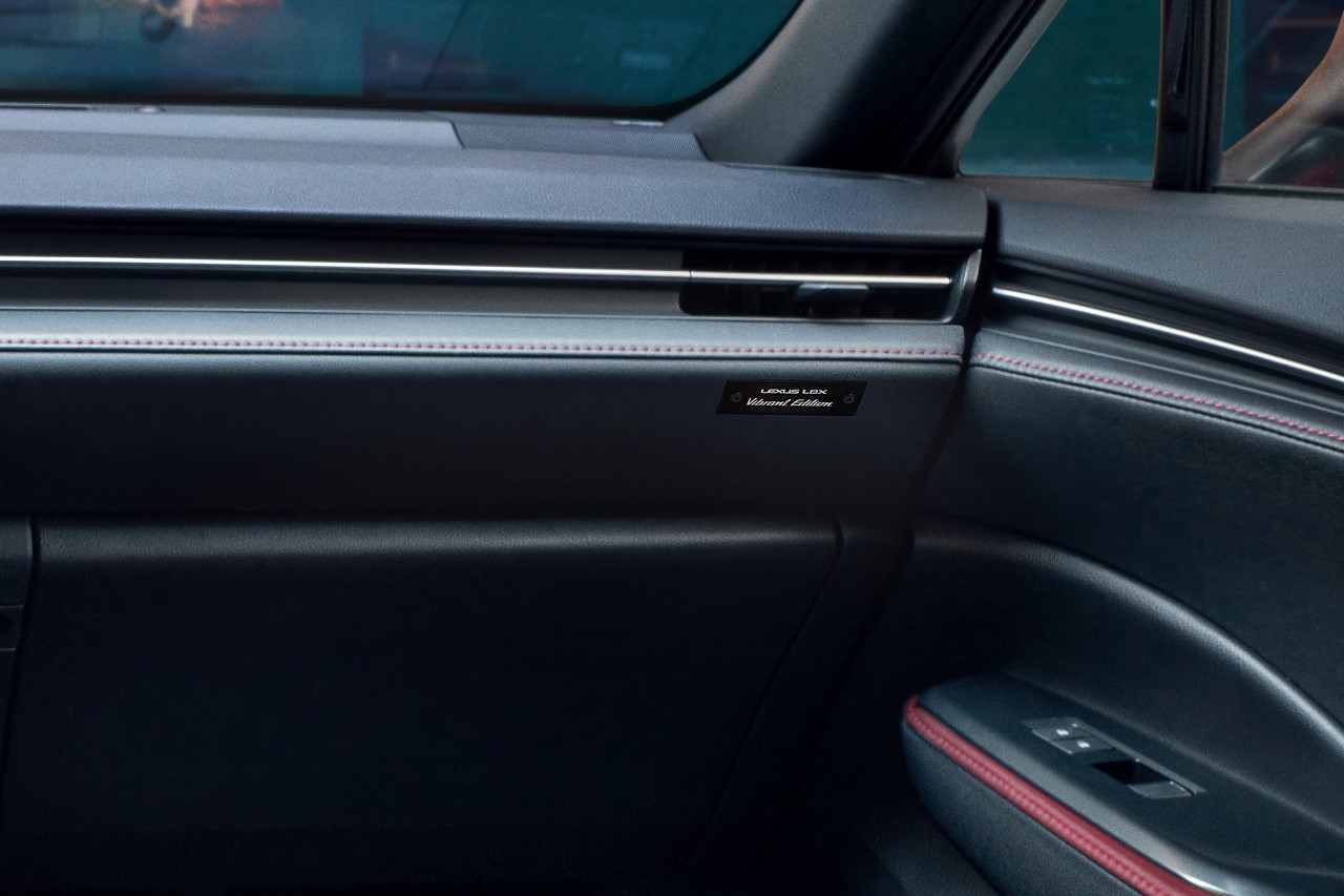 LEXUS LBX W LIMITOWANEJ WERSJI VIBRANT EDITION OD 174 000 ZŁ