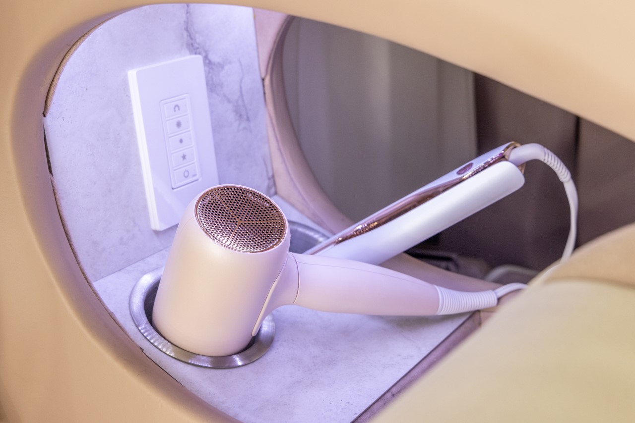 GLAM LX. SUV LEXUSA PRZEROBIONY NA STUDIO BEAUTY DLA GOŚCI VIP