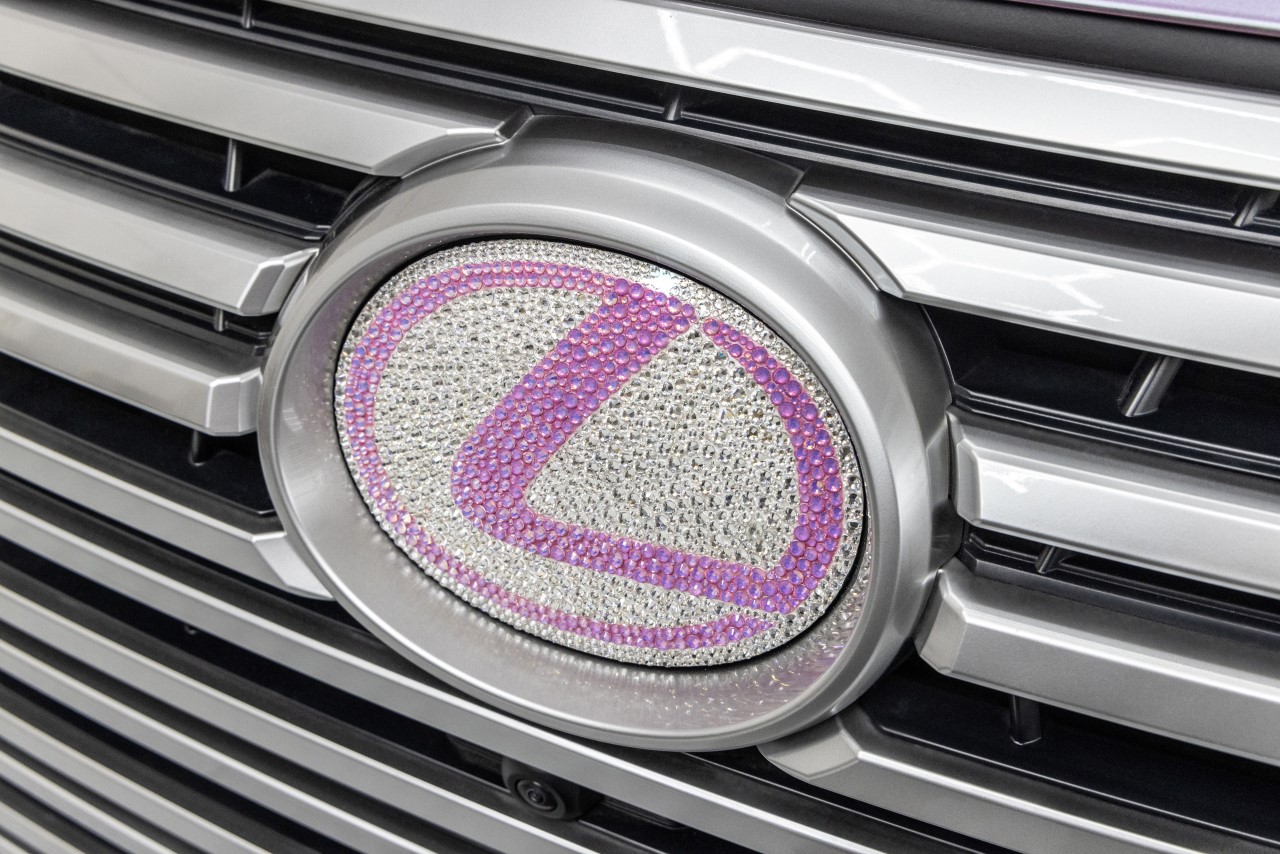 GLAM LX. SUV LEXUSA PRZEROBIONY NA STUDIO BEAUTY DLA GOŚCI VIP