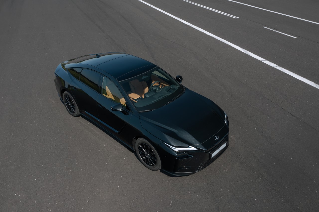 NOWY LEXUS ES OD 260 000 ZŁ W PRZEDSPRZEDAŻY