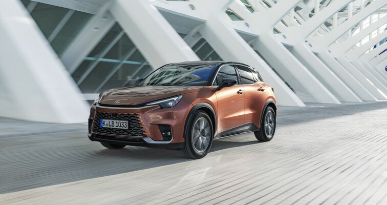 JEDYNY TAK DOPRACOWANY MODEL W KLASIE. LEXUS LBX IMPONUJE JAKOŚCIĄ Z WYŻSZYCH SEGMENTÓW