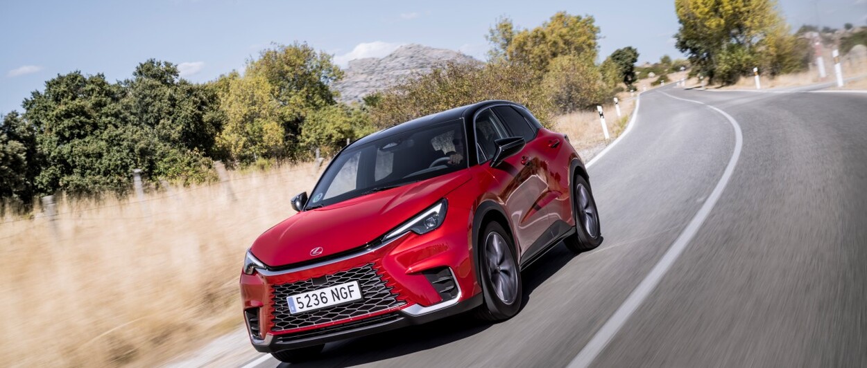 TRZY KWARTAŁY SPRZEDAŻOWYCH REKORDÓW LEXUSA. LBX BESTSELLEREM W EUROPIE