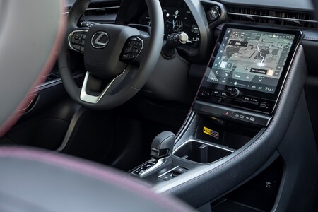 LEXUS ZAPRASZA NA WIELOZMYSŁOWE DOŚWIADCZANIE LUKSUSU