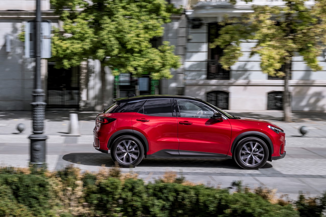 WYPRZEDAŻ ROCZNIKA W SALONACH LEXUSA. NX JUŻ OD 209 900 ZŁ Z SZYBKIM TERMINEM ODBIORU