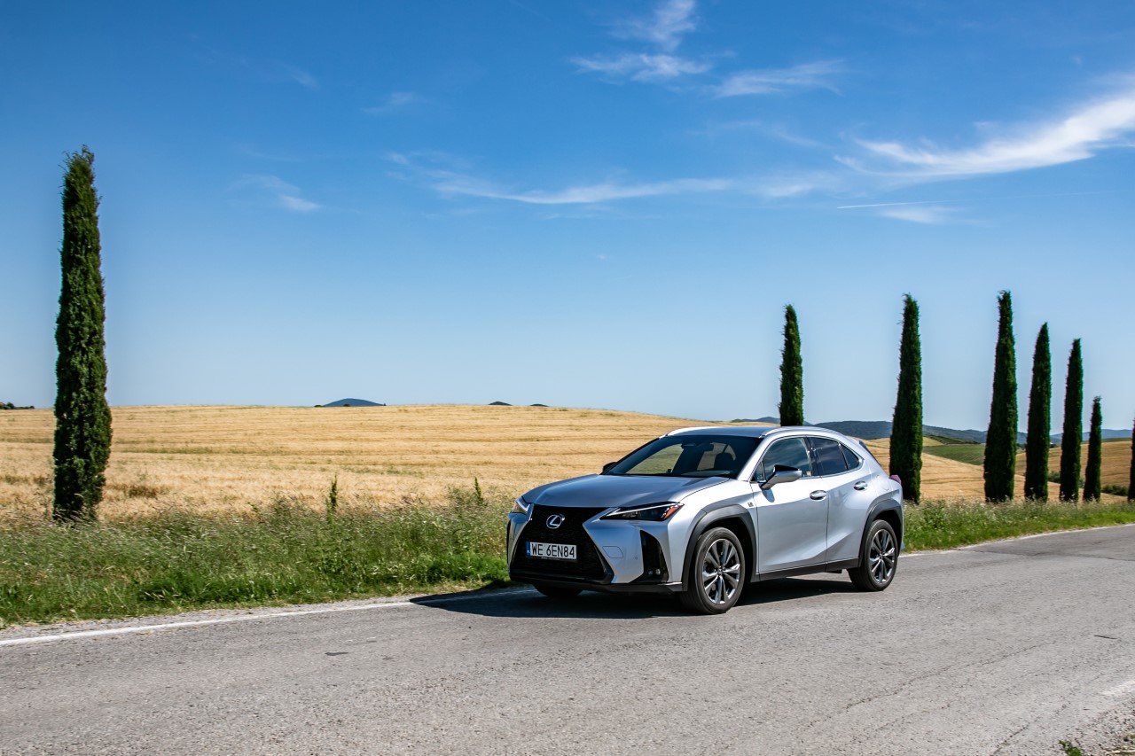 LEXUS MARKĄ PREMIUM NR 1 WŚRÓD OSÓB PRYWATNYCH. LBX, NX I ES ZE WZROSTEM