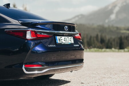 PROGRAM LEXUS SELECT Z NAGRODĄ. W POLSCE TO PONAD 900 AUT UŻYWANYCH Z GWARANCJĄ