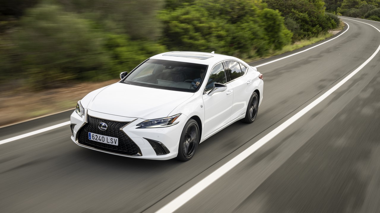 PROGRAM LEXUS SELECT Z NAGRODĄ. W POLSCE TO PONAD 900 AUT UŻYWANYCH Z GWARANCJĄ