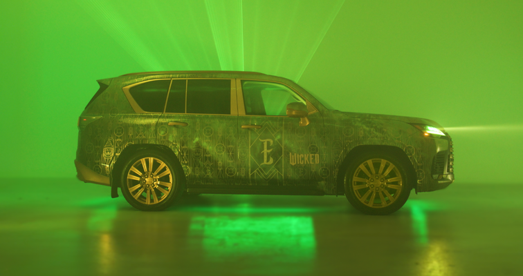 UNIKALNY LEXUS LX KARAOKE Z OKAZJI FILMOWEJ PREMIERY