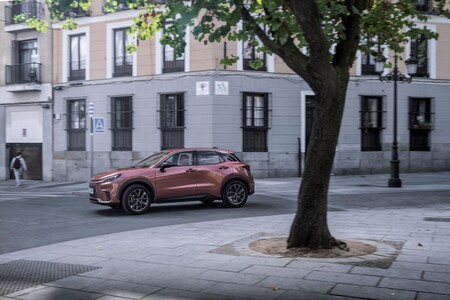 PIĘĆ TYSIĘCY LEXUSÓW LBX SPRZEDANYCH W POLSCE. TE WERSJE ZAMAWIANO NAJCZĘŚCIEJ