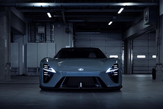 LEXUS PREZENTUJE PREMIEROWY FILM Z MODELEM LFA CONCEPT