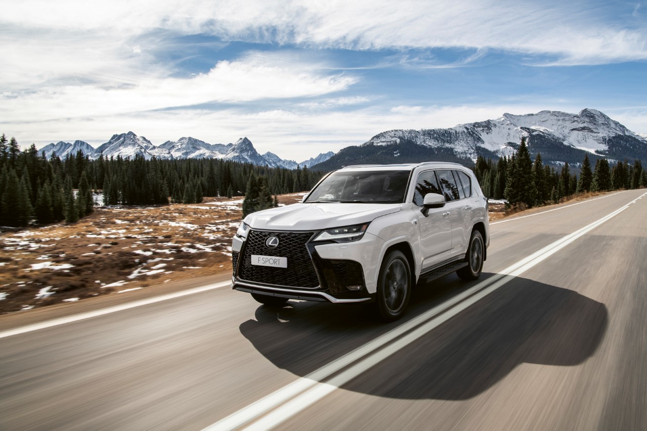 30 LAT LEXUSA LX. PRAWDZIWY SAMOCHÓD TERENOWY KLASY PREMIUM