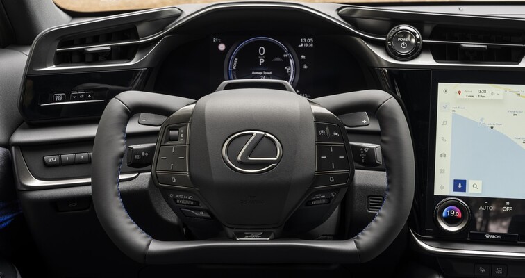 STEER-BY-WIRE W LEXUSIE RZ. INNOWACYJNY I INTUICYJNY UKŁAD KIEROWNICZY Z WOLANTEM