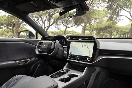 STEER-BY-WIRE W LEXUSIE RZ. INNOWACYJNY I INTUICYJNY UKŁAD KIEROWNICZY Z WOLANTEM