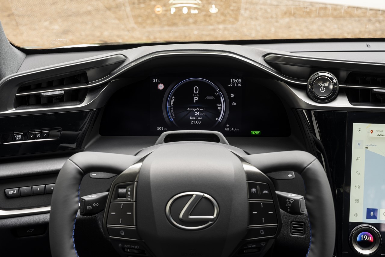 STEER-BY-WIRE W LEXUSIE RZ. INNOWACYJNY I INTUICYJNY UKŁAD KIEROWNICZY Z WOLANTEM