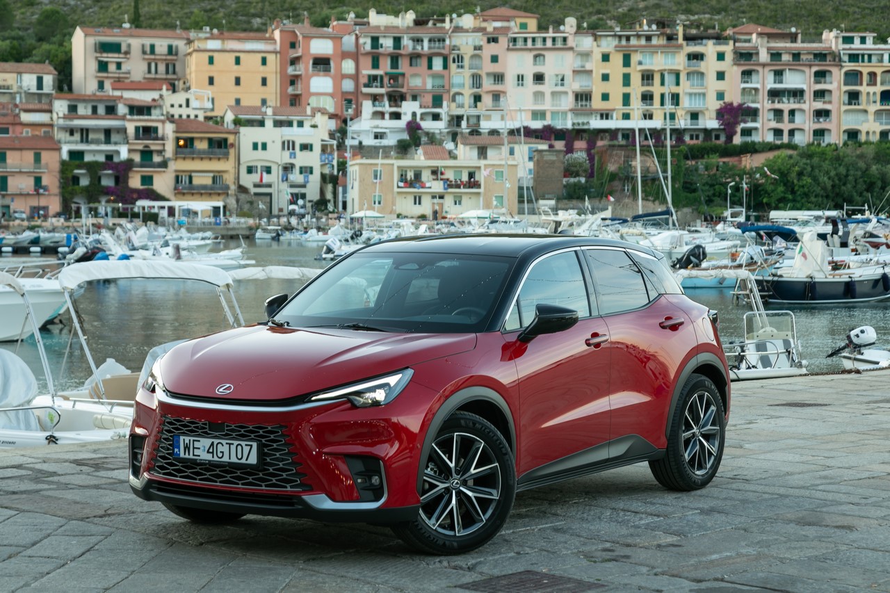 FINAŁ WYPRZEDAŻY W SALONACH LEXUSA. SPECJALNY KREDYT, LEASING 102,9% I OBNIŻONE RATY W KINTO ONE