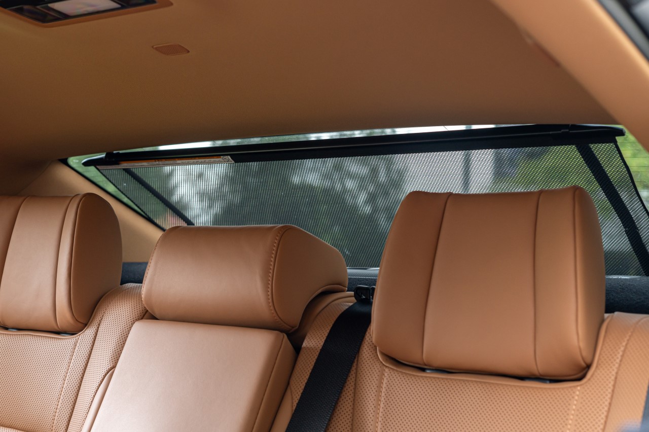 HYBRYDOWY LEXUS ES NAJLEPSZĄ LIMUZYNĄ FLOTOWĄ. W NAJMIE KINTO ONE TERAZ JUŻ OD 990 ZŁ NETTO