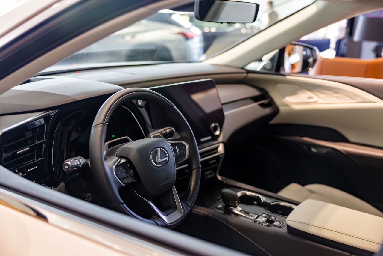 LEXUS WYRÓŻNIONY PRZEZ FRANCUSKĄ ORGANIZACJĘ KONSUMENCKĄ