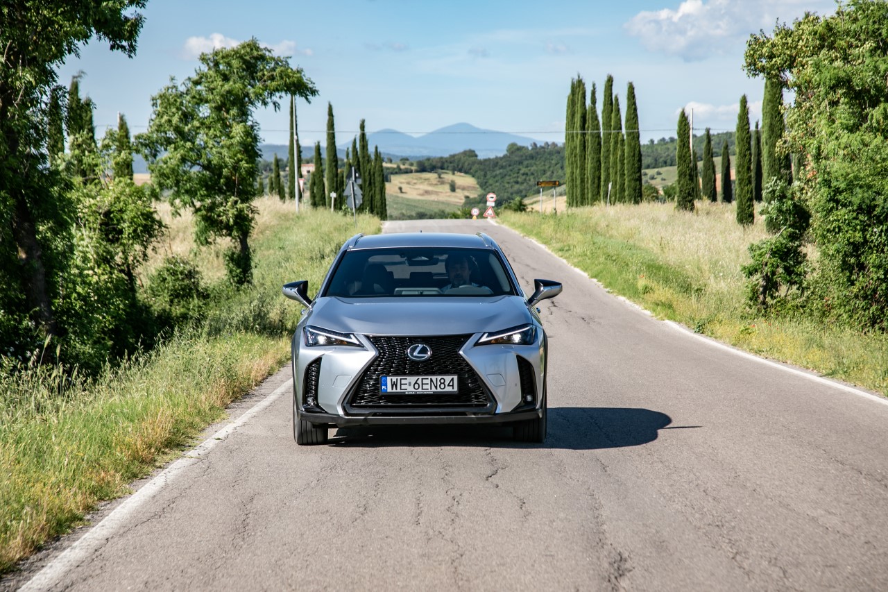 BOGATE WYPOSAŻENIE TO STANDARD W LEXUSIE. LBX, UX i NX W PODSTAWOWYCH WERSJACH Z PEŁNĄ LISTĄ UDOGODNIEŃ