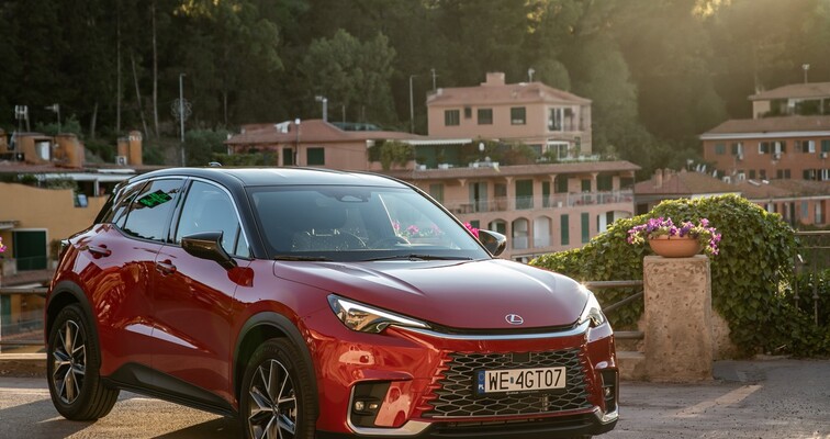 LEXUS DLA PRACOWNIKA FIRMY W PREFERENCYJNYM LEASINGU KINTO ONE