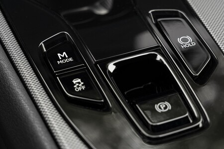 INTERACTIVE MANUAL DRIVE W LEXUSIE RZ TO WIĘCEJ EMOCJI I WIĘKSZA PRZYJEMNOŚĆ Z PROWADZENIA