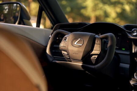 KAMPANIA REKLAMOWA NOWEGO LEXUSA RZ PREZENTUJE WYJĄTKOWE DETALE ELEKTRYCZNEGO SUV-A