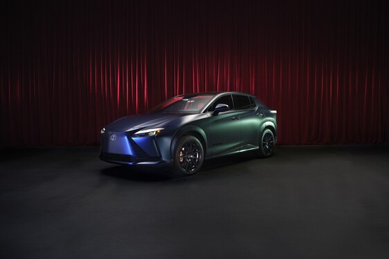 LEXUS RZ BLUE IN GREEN EDITION. WYJĄTKOWY SAMOCHÓD STWORZONY W HOŁDZIE IKONIE JAZZU