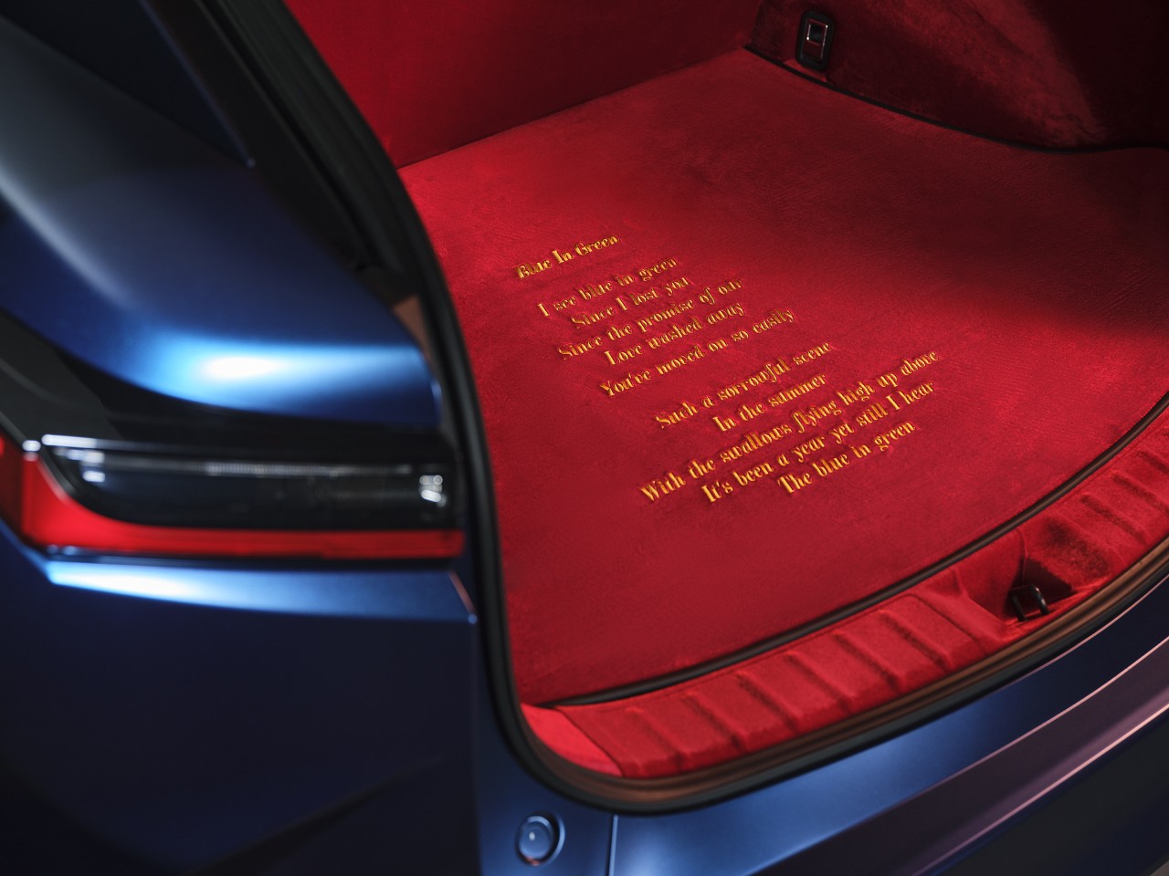 LEXUS RZ BLUE IN GREEN EDITION. WYJĄTKOWY SAMOCHÓD STWORZONY W HOŁDZIE IKONIE JAZZU