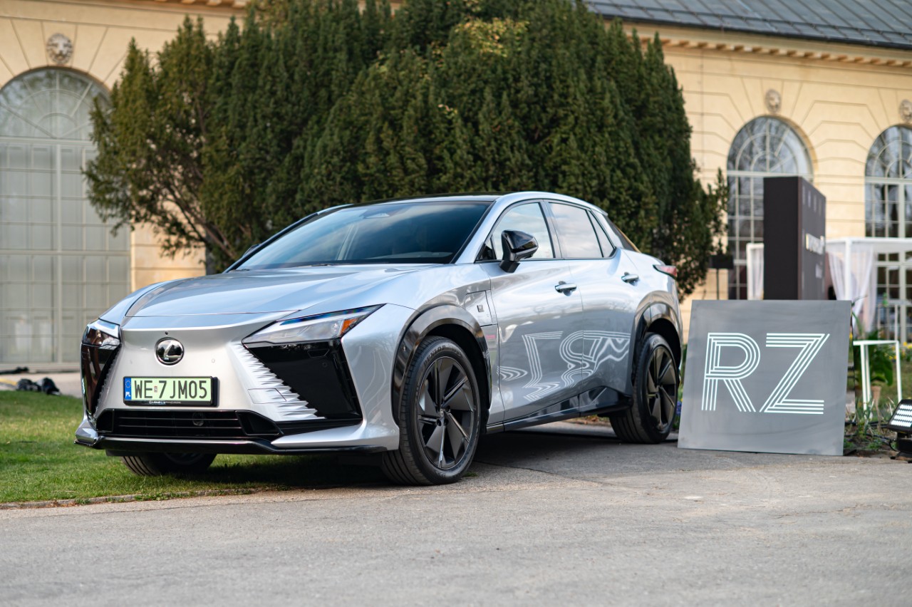 LEXUS PARTNEREM WERNISAŻU ORAZ WYSTAWY TOP CHARITY ART 2026