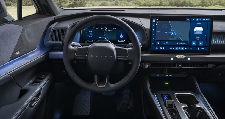 NOWY LEXUS TZ. KOMFORT PODRÓŻOWANIA W STYLU DRIVING LOUNGE 